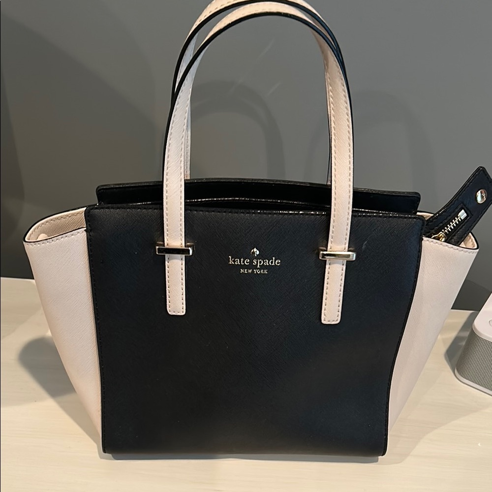 Kate Spade Black and Cream Women's Bag